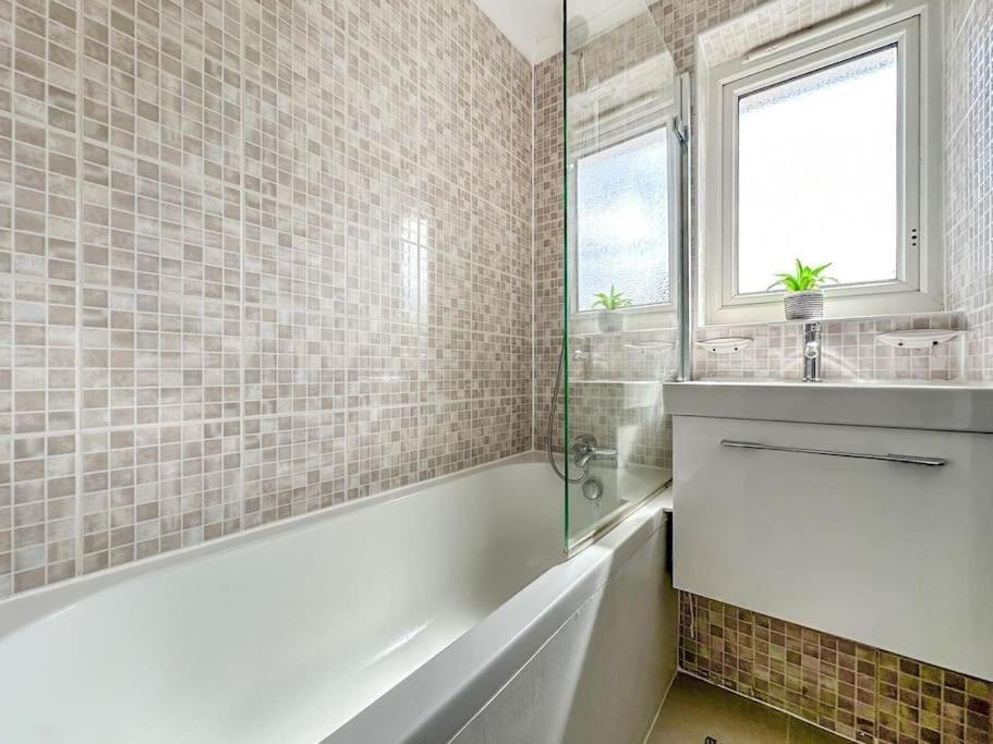 New Cosy Luxury 3 Bedroom House In Battersea Londres Exterior foto